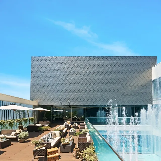 天神モノリス画像2